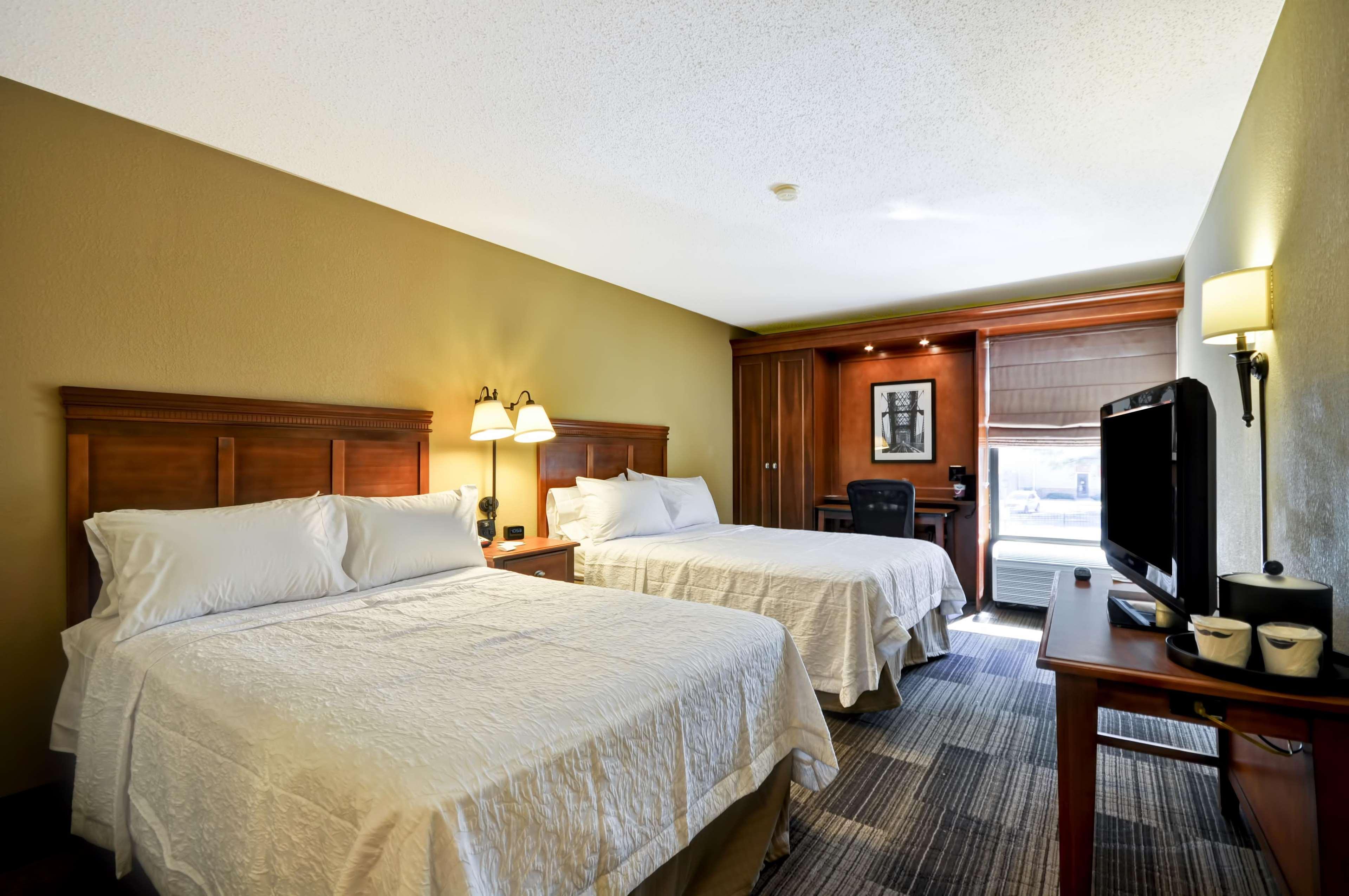 Hampton Inn Memphis Poplar Екстер'єр фото