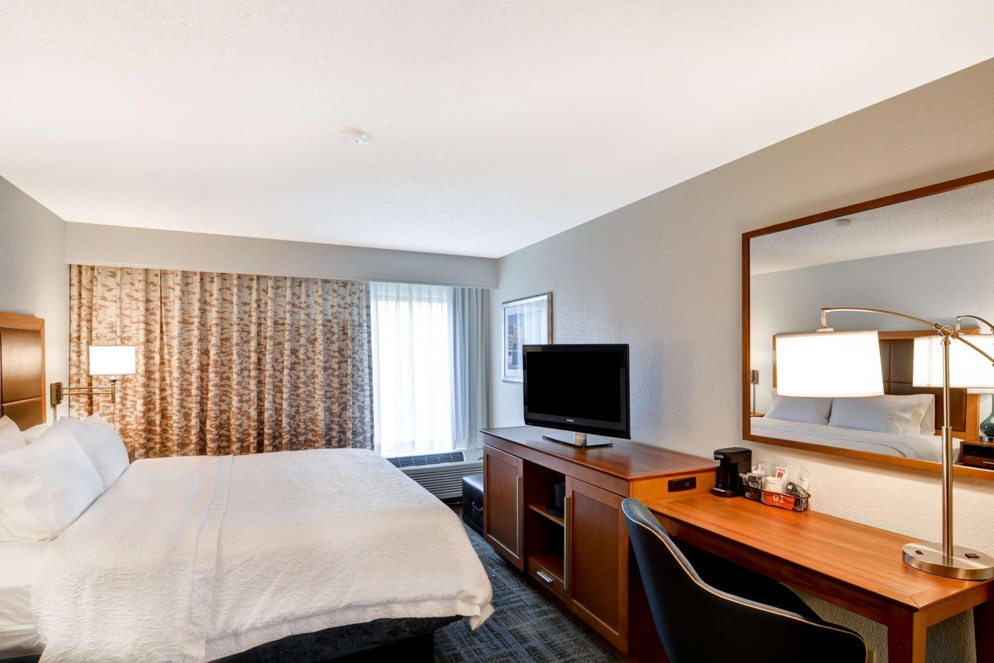 Hampton Inn Memphis Poplar Екстер'єр фото