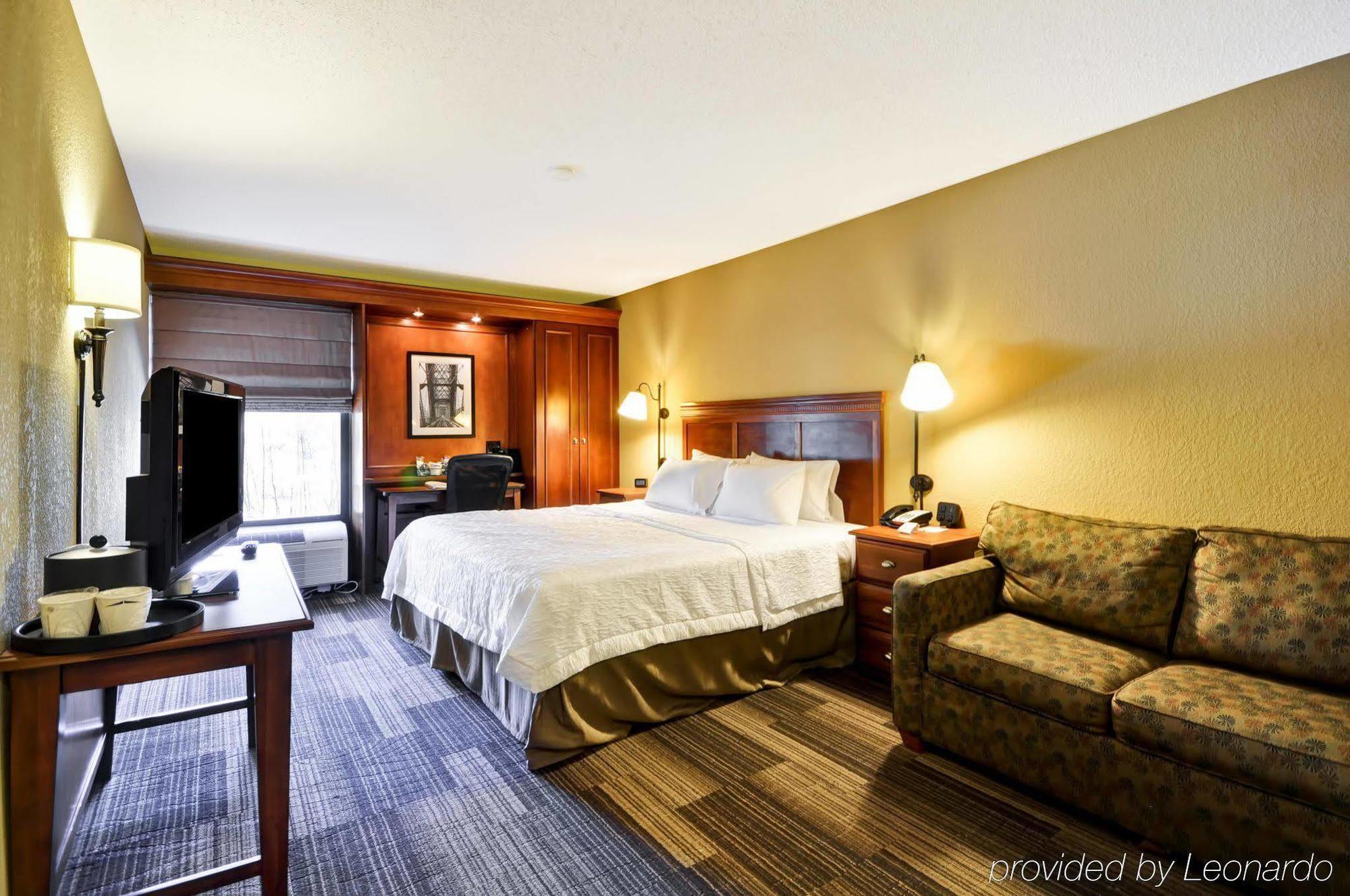 Hampton Inn Memphis Poplar Екстер'єр фото