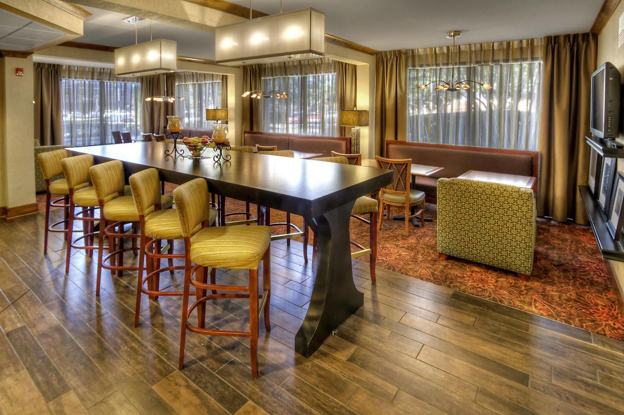 Hampton Inn Memphis Poplar Екстер'єр фото