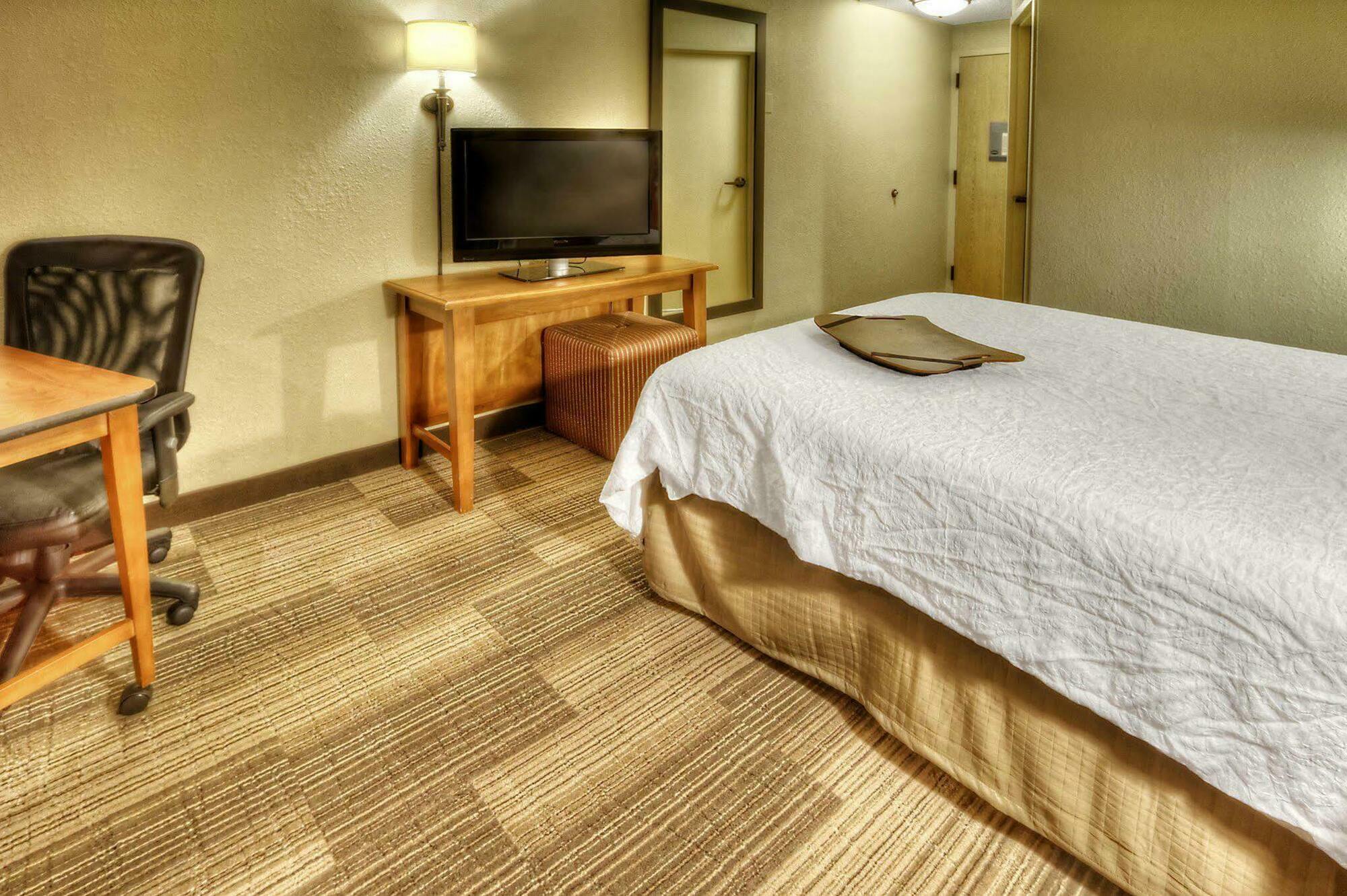 Hampton Inn Memphis Poplar Екстер'єр фото